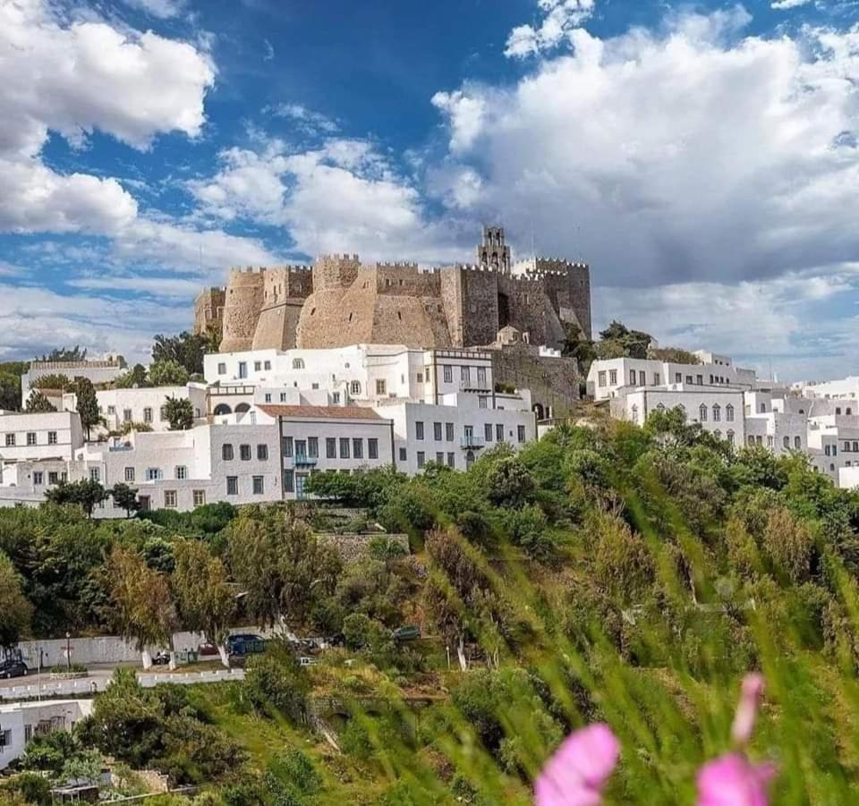 Traditional Studio Chora Patmos Esterno foto